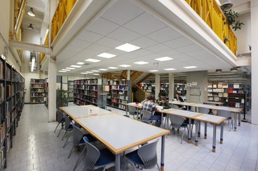 Sala di lettura della biblioteca